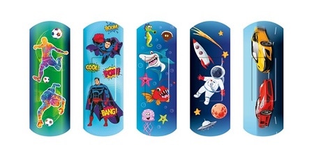Verschiedene Nexcare Happy Kids Cool Pflaster aus einer Packung
